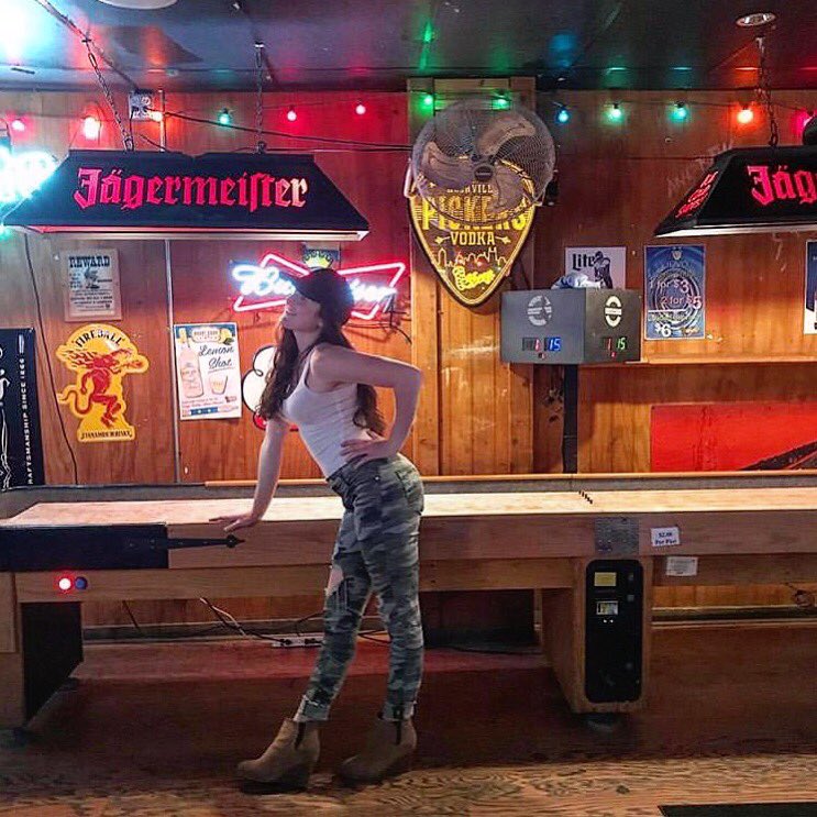 Hey there Music City! We have #livemusic and lots of fun going on all week! Come see us and tag us in your pics #losersbar 📸: @chyllyssarose