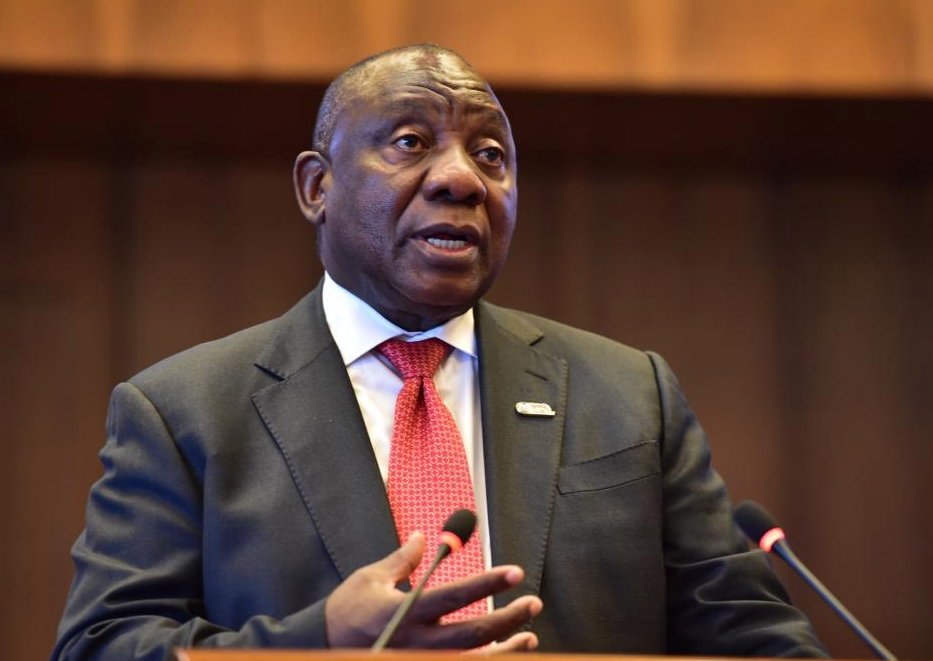 eNCA's tweet photo. World can help Zimbabwe by lifting sanctions: Ramaphosa https://t.co/lgskwtsFrT #eNCAOnline #MorningNewsToday  Courtesy #DStv403 https://t.co/fYv9yy9CAm