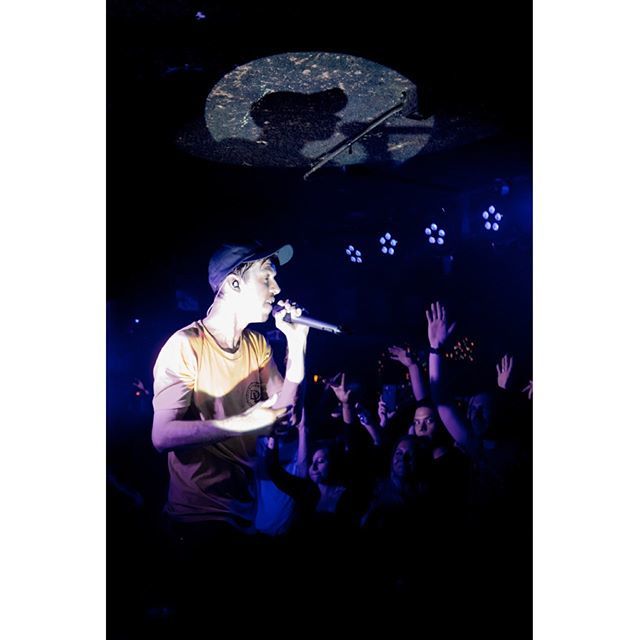 mikelynch76's tweet photo. Love the shadow on the ceiling in this one
@grieves @grievesmusic at the @casbahsandiego on Oct 8, 2018
@rhymesayers 
#IFTTT

https://t.co/JV9ixM7Ih3 https://t.co/dXtl7z7srr https://t.co/0O9LzWYnRV