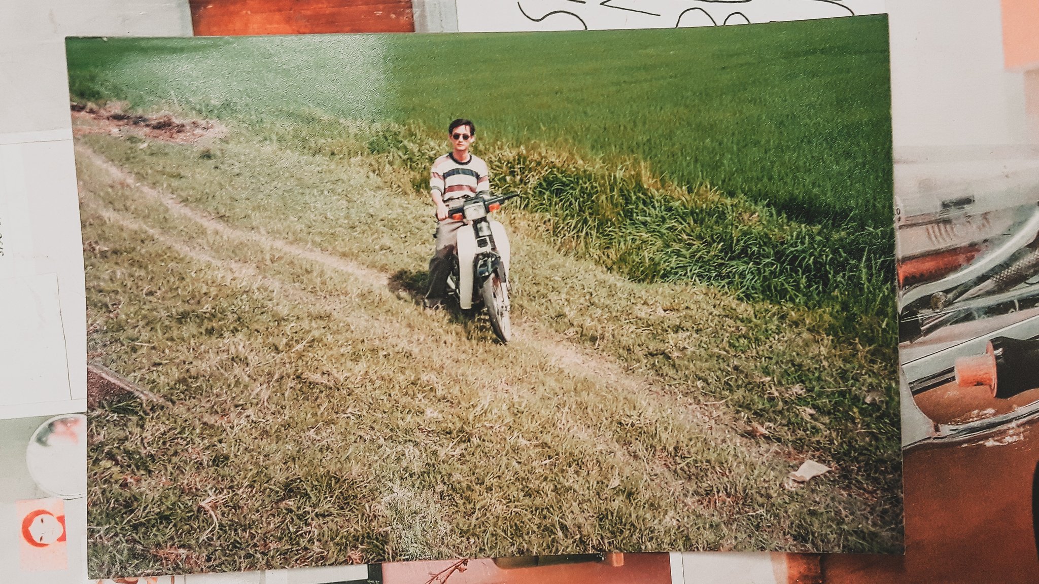 Dee On Twitter i Found A Photo Of My Dad From The 1980s That Was So dee-on-twitter-i-found-a-photo-of-my-dad-from-the-1980s-that-was-so