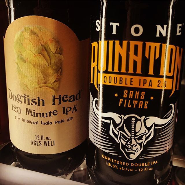 raphrobbins's tweet image. Together again, after all these years. @dogfishhead @stonebrewing (I saw my two earliest favorite beers next to each other and now I can’t stop imagining their reunion tour. This is not a metaphor for alcoholism). bit.ly/2MreYNw
