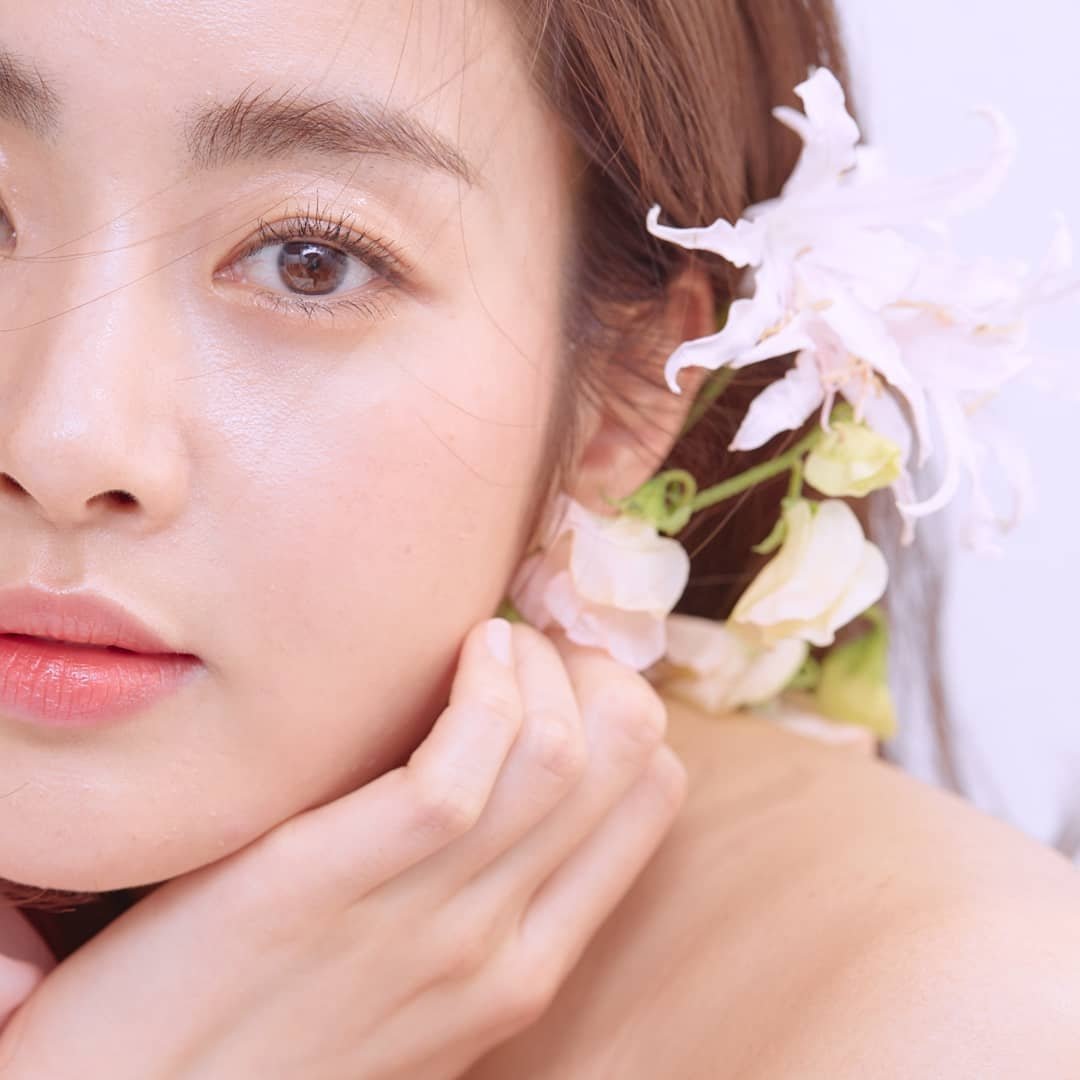 KSora_IFC's tweet photo. [IG] 190123 Kang Sora Instagram update - 2 reveramess_: #scentence @.scentence.kr 

#강소라 https://t.co/edPFlkhNvS