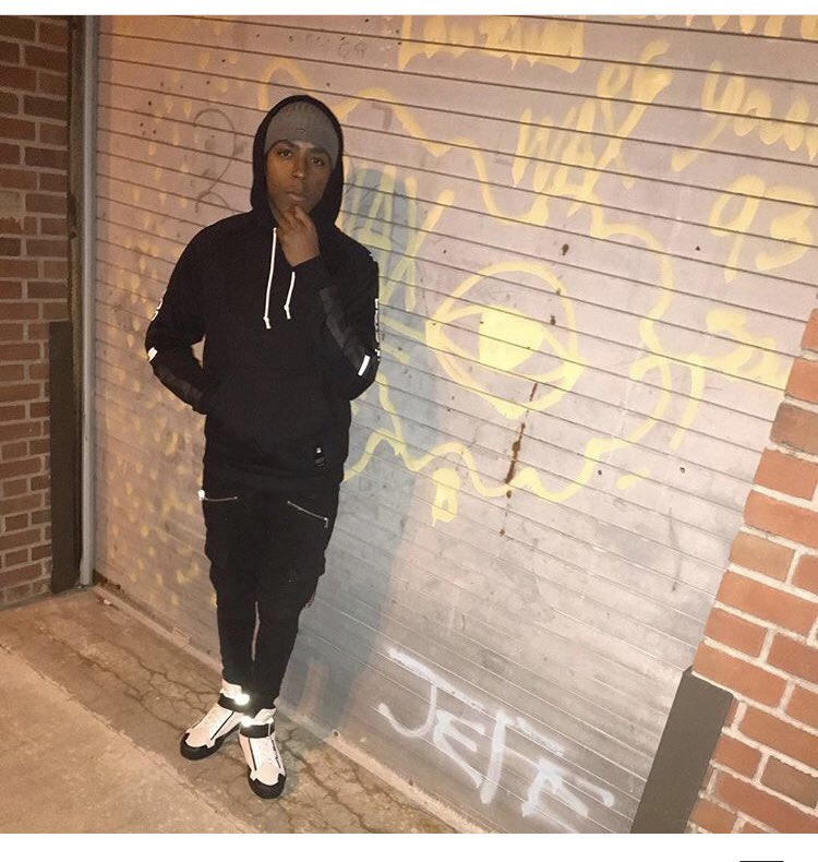 b_ryan___'s tweet photo. This shit just crushed me💔 I really can’t believe you gone bro. It don’t feel right at all, but i kno you in a better place😥 Keep watch over me and i promise your name won’t tarnish🤞🏾💯#Restinparadise #LongLiveVon👼🏾🙏🏾 https://t.co/ZfHEDBhdiz