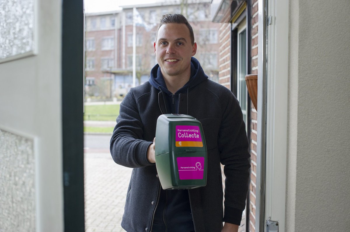 Vanaf aanstaande maandag (28 jan) gaan meer dan 18.000 enthousiaste collectanten weer collecteren voor mensen met een hersenaandoening! Loop jij ook mee dit jaar? Je kunt nog steeds helpen, ook online. Maak hiervoor een digitale collectebus aan via: hersenstichting.digicollect.nl