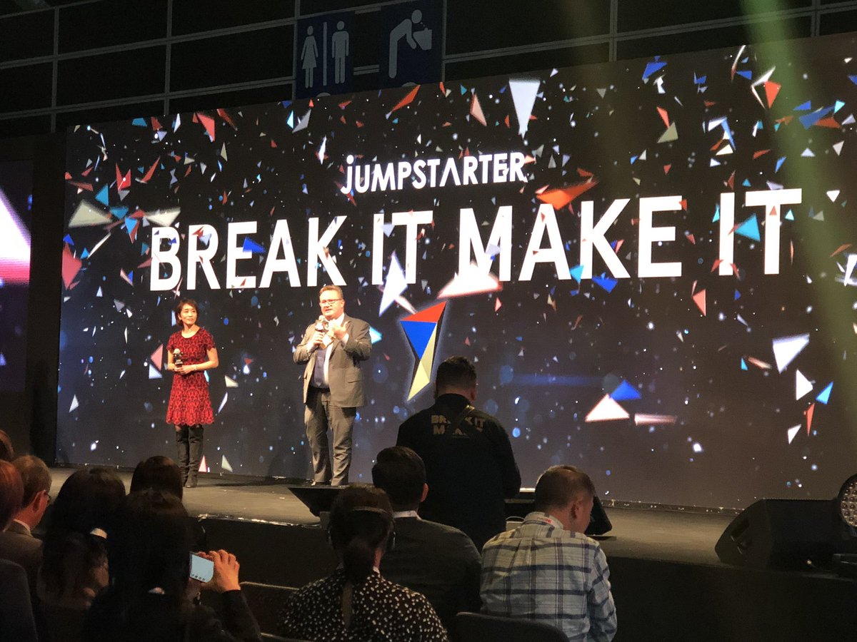 StartupGrindHK's tweet image. Break it Make it! Stephen Phillips of @InvestHK on stage with Cindy Chow of @AlibabaGroup Entrepreneurs Fund to kickstart the most premiere entrepreneurship conference in Hong Kong 🇭🇰 @StartmeupHK