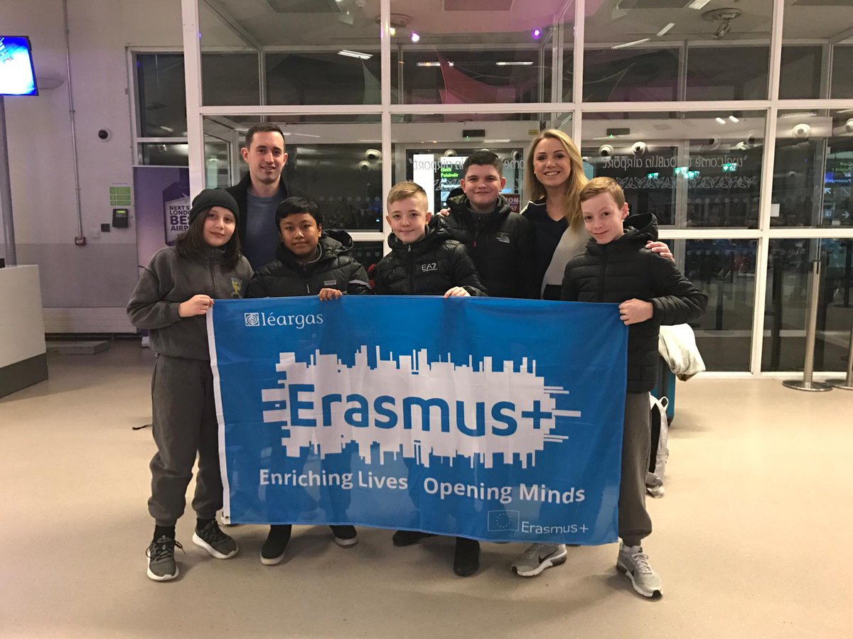 Franner6thclass's tweet image. Day 1: arrived in Lisbon after an early morning flight, with a train to our station for the week in Coimbra. We explored the city after a long day of travelling @EUErasmusPlus @Leargas #franner #ErasmusPlus