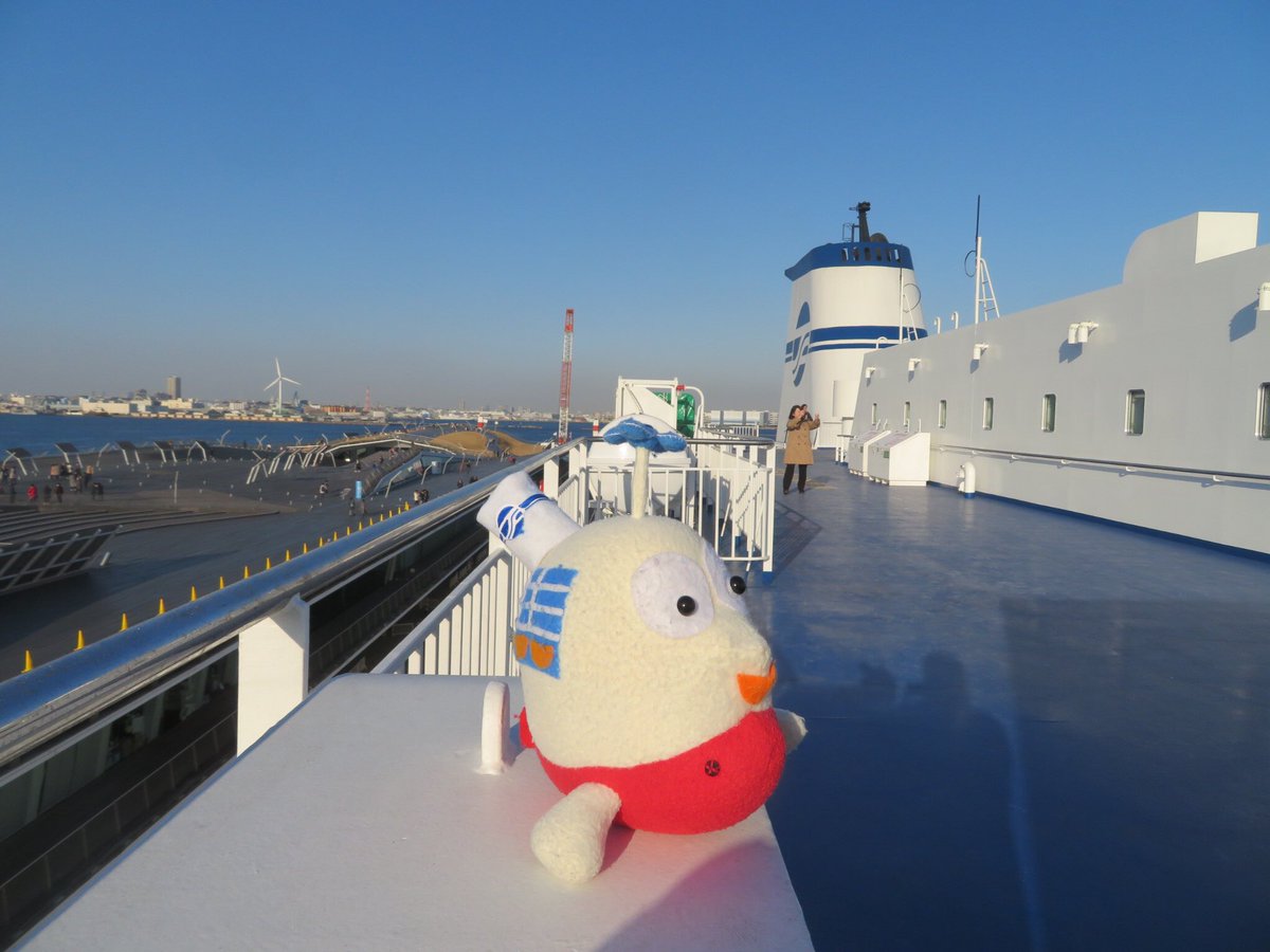 Punip Cruises プニップ クルーズ 大さん橋で新 きたかみ の船内見学 つい５日前に旧 きたかみ に乗ったので つい比較してしまうと 綺麗 質素 船内配置がわかりやすい そしてなんと言っても振動がものすごく少ない 最初 エンジンが止まって