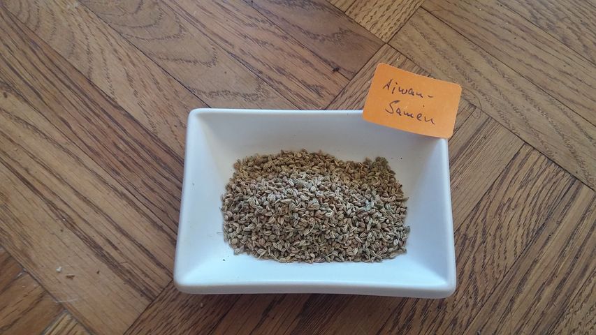 ramesyam8's tweet image. Mix a table spoon of Ajwain in water and boil it for five minutes.water mixed with Ajwain relieves us from gastric problem instantly. #health #gastrictrouble