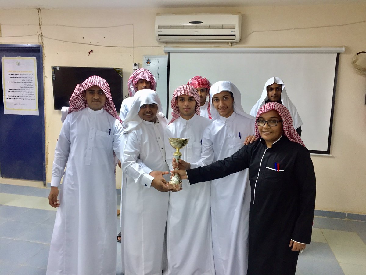 mabir18's tweet photo. #يحدث الآن انطلاق مسابقة كأس التحدي ( لمهرجان القراءة ) تعزيزاً لمسابقة مشروع تحدي القراءة العربي كل التمنيات لطلابنا المشاركين في مسابقة التحدي بالتوفيق وتحقيق مراكز متقدمة كما عهدناهم https://t.co/MoTnECRxEg