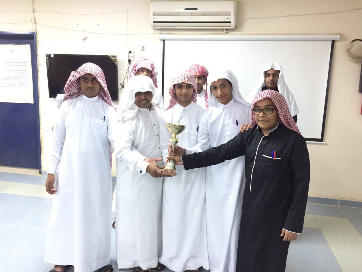 mabir18's tweet photo. #يحدث الآن انطلاق مسابقة كأس التحدي ( لمهرجان القراءة ) تعزيزاً لمسابقة مشروع تحدي القراءة العربي كل التمنيات لطلابنا المشاركين في مسابقة التحدي بالتوفيق وتحقيق مراكز متقدمة كما عهدناهم https://t.co/MoTnECRxEg