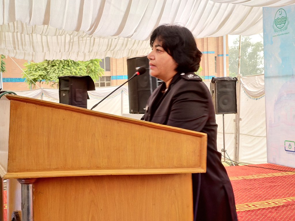 erozgaar's tweet photo. Chief Traffic Officer Mrs. Huma Naseer appreciates the work of e-Rozgaar and expresses her gratitude for Startup Multan.

#StartUpMultan #erozgaar #pitb #freelancing #entrepreneurship https://t.co/IoqWaBLQCr