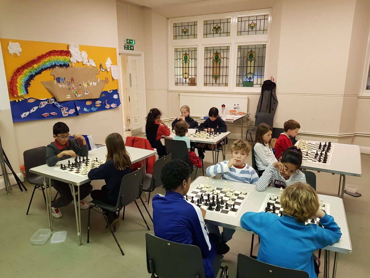chessbootcamp's tweet image. This was the scene in Herne Hill last night. Was I pleased when this lot turned up? Yes! Did they learn about Pins? Yes! Did they practice some new checkmates? Yes! So #teachingchess really works then? Yes! Maybe I&apos;ll let more people know about this. #chess4children #HerneHill