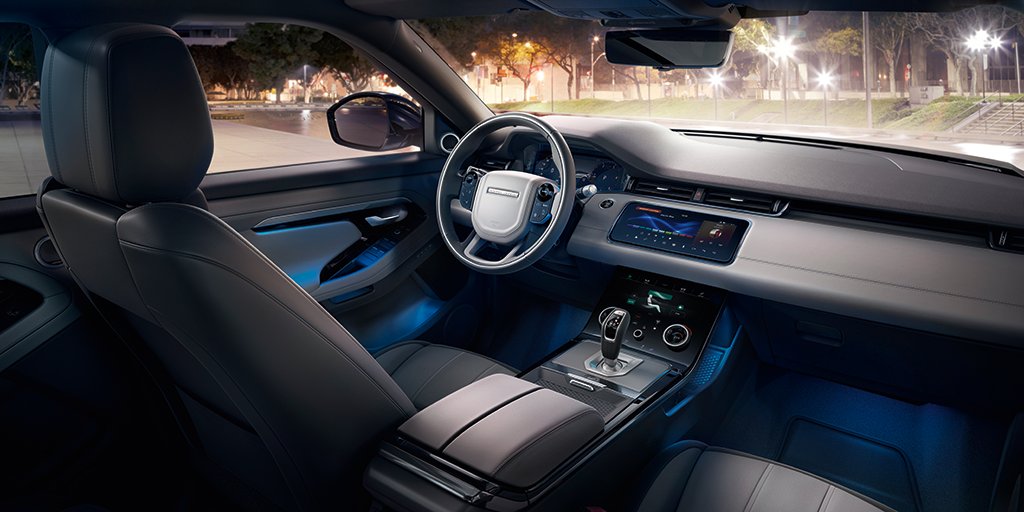 The interior of the #RangeRover #Evoque is designed to ensure you’re always in the perfect space to explore. Configure yours: ow.ly/mEMg30npQIO #HelloEvoque #LiveForTheCity