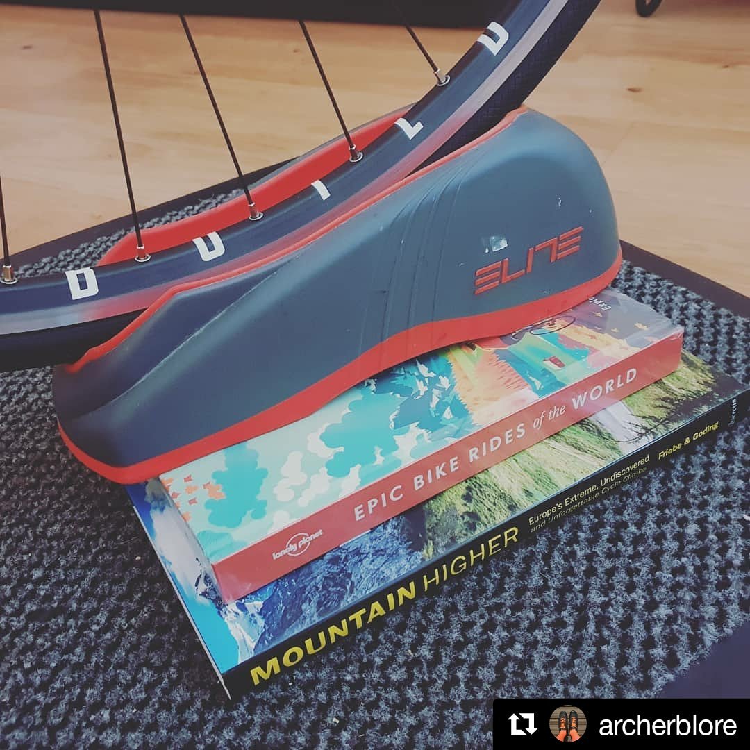 BuildCycleWorks's tweet image. Getting those mountain training intervals done with #Buildcycleworks training wheels. 

#Repost @archerblore

Mountains DONE #cyclelife #turbotrainer #elite #roadcycling 

#handbuiltwheels #cycling #training #cyclinglife #cyclinguphill #elitetrainer