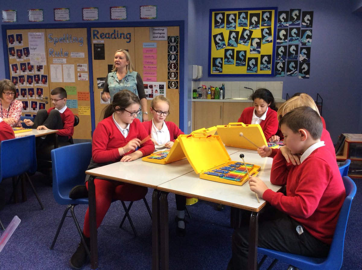 BrookPebble's tweet photo. Rocking out to Bon Jovi in our music session this week! #livinonaprayer #glockenspiels #music #rock #aspire #rockstarsinthemaking https://t.co/rEIp1ee2Yg
