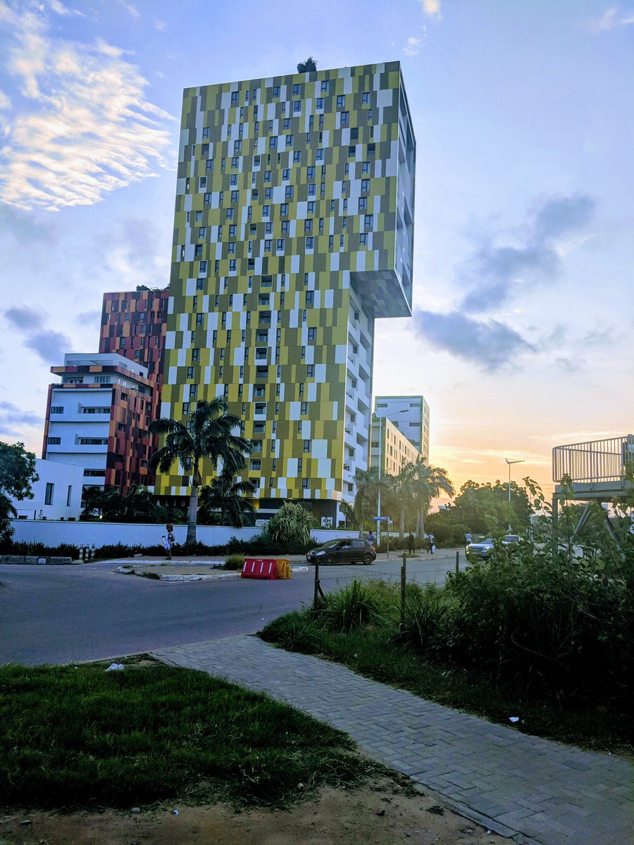 ASFAAA's tweet photo. #shotoniphone This is Villagio Aqua,Accra Ghana.This is the place they have the skybar 25. https://t.co/hzDLomZBYR
