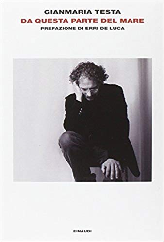 Ora non riesco più. 
Ogni volta che guardo l’acqua mi viene in mente una coperta chiusa, un lenzuolo bianco a coprire occhi e membra
#daquestapartedelmare <a href="/gianmariatesta/">gianmaria testa</a> <a href="/Einaudieditore/">Einaudi editore</a> 
#ConILibri 
#CasaLettori 
<a href="/CasaLettori/">Casa Lettori</a>