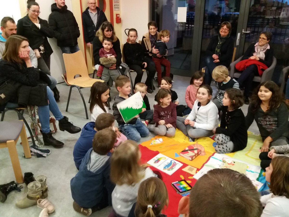EPAndaine's tweet photo. #VendrediLecture #NuitLecture #nuitdelalecture https://t.co/vy2ReXYG6L