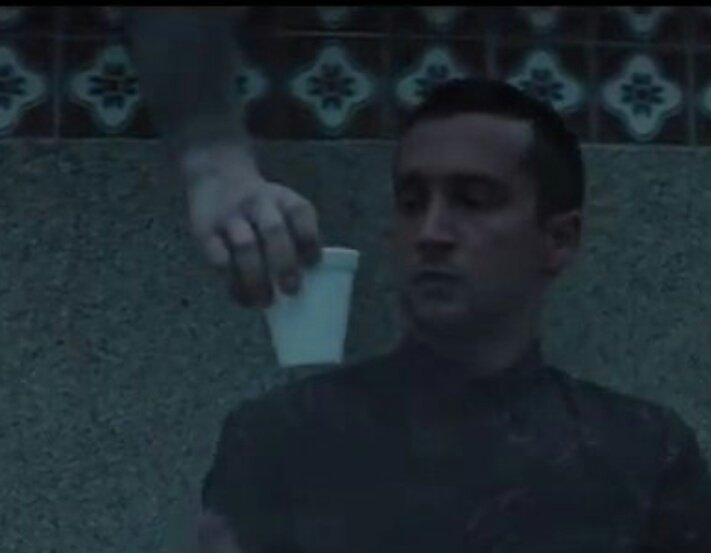 __clancy___'s tweet image. Guys I think that this hand is from a bishop because if he has his arm black. It doenst look like Josh's hand so...