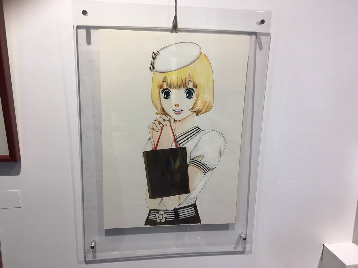 今日は「マンガナイトBOOKS」さんで開催されてる杉本亜未先生の原画展に行ってきました!

素敵な原画を見れて興奮しました!✨お店の中も和気あいあいとしていて楽しい時間を過ごせました。
サインに握手までしてもらった! 