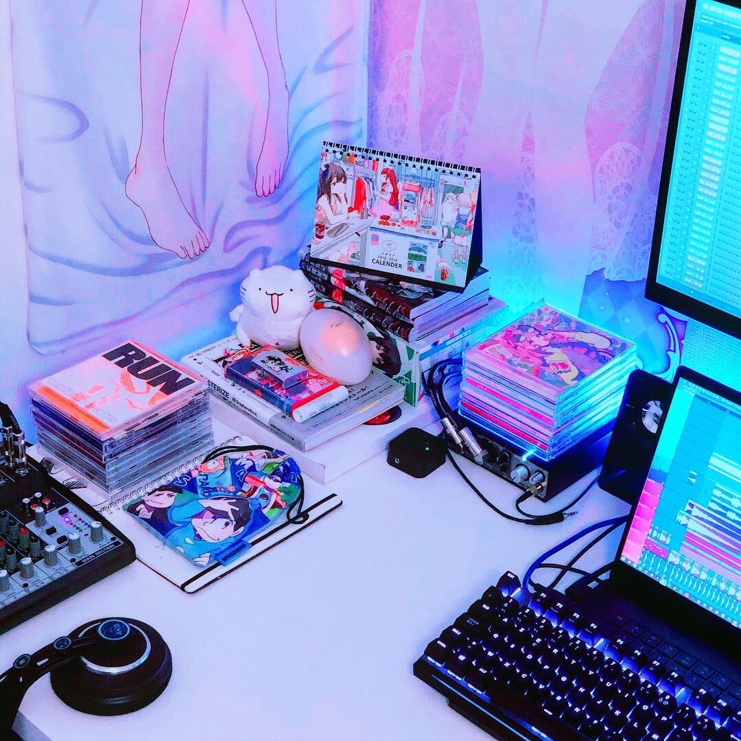 moe-shop-on-twitter-sneak-peek-of-my-new-messy-home-studio