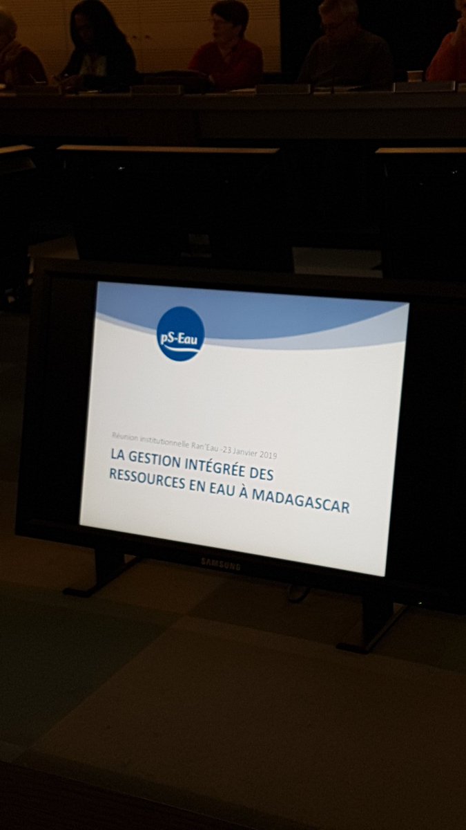 emmanuelpoilane's tweet photo. Parler de l'#eau et du #climat à #Madagascar avec le @pSEau dans l'espace #DanielleMitterrand du @Le_SIAAP : une journée à la croisée des chemins. @Francelibertes @ONGIDpoitiers @CRID_asso @coordinationsud @TransMaD_ong @Agrisud_ONG @afdi_reseau https://t.co/nGjw2WgdiX