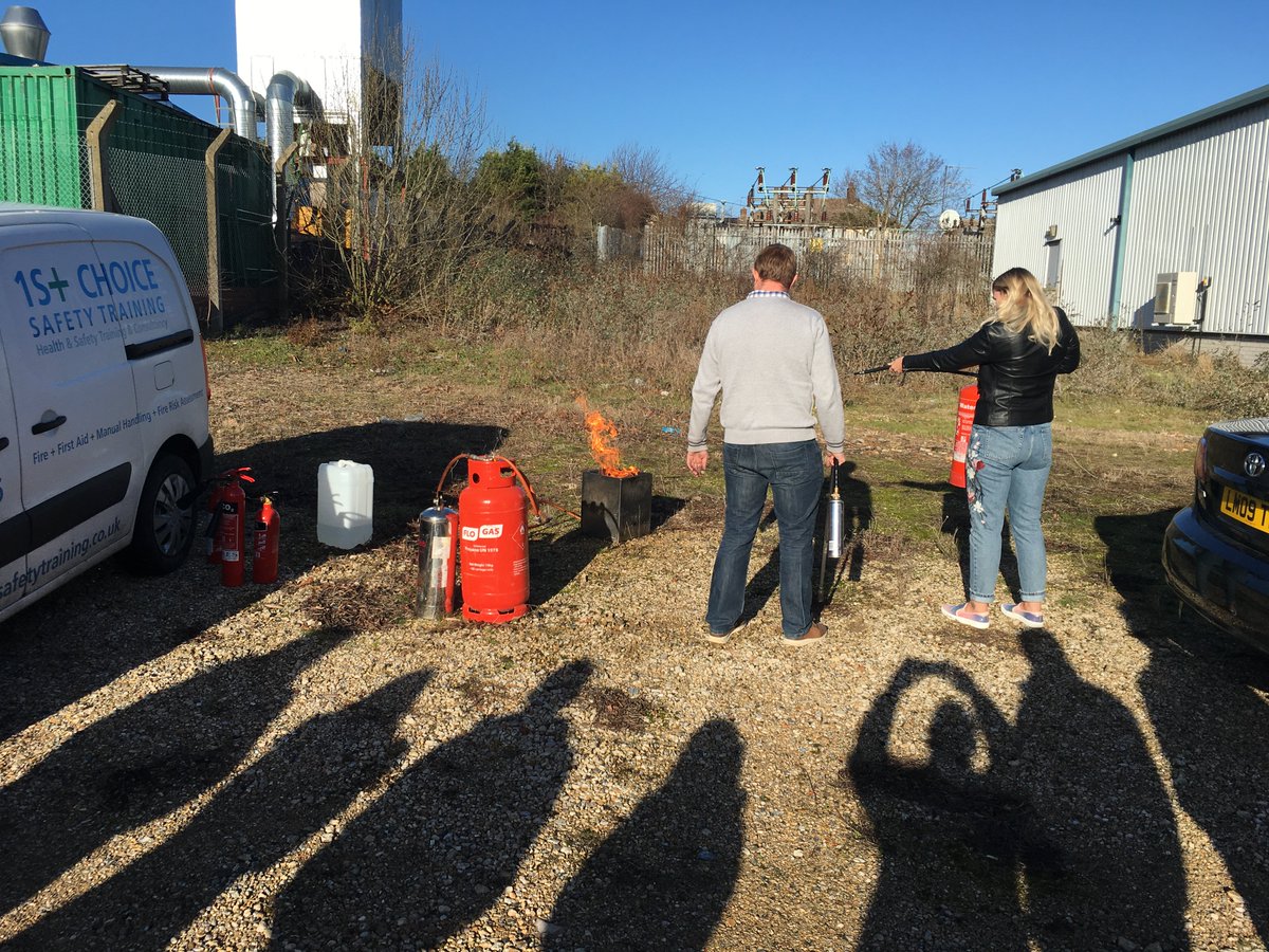 Great Fire Marshal training from 1st Choice Safety <a href="/uk_1st/">1st Choice Safety Training & Consultancy</a> <a href="/FiscaleLtd/">Fiscale Ltd</a> yesterday. The #fiscalerdtax team observing, whilst the next volunteer wields the extinguisher
