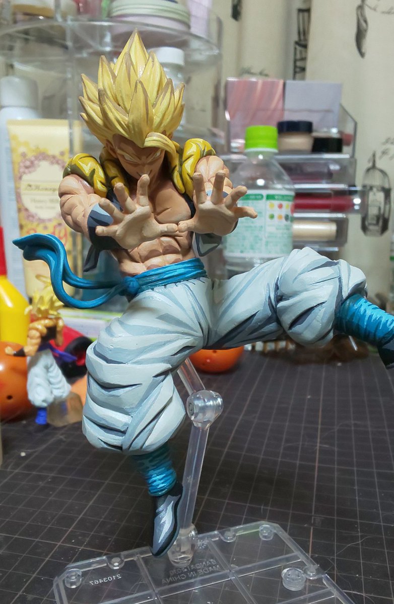 Yochi M 超ゴジータ スターダスト フォールver 完成 火曜日には完成させて 水曜日には次のゴジータブルーの作成を進める予定だったのに 予想以上に時間が掛かっちゃった T Co Anf3note4i Twitter