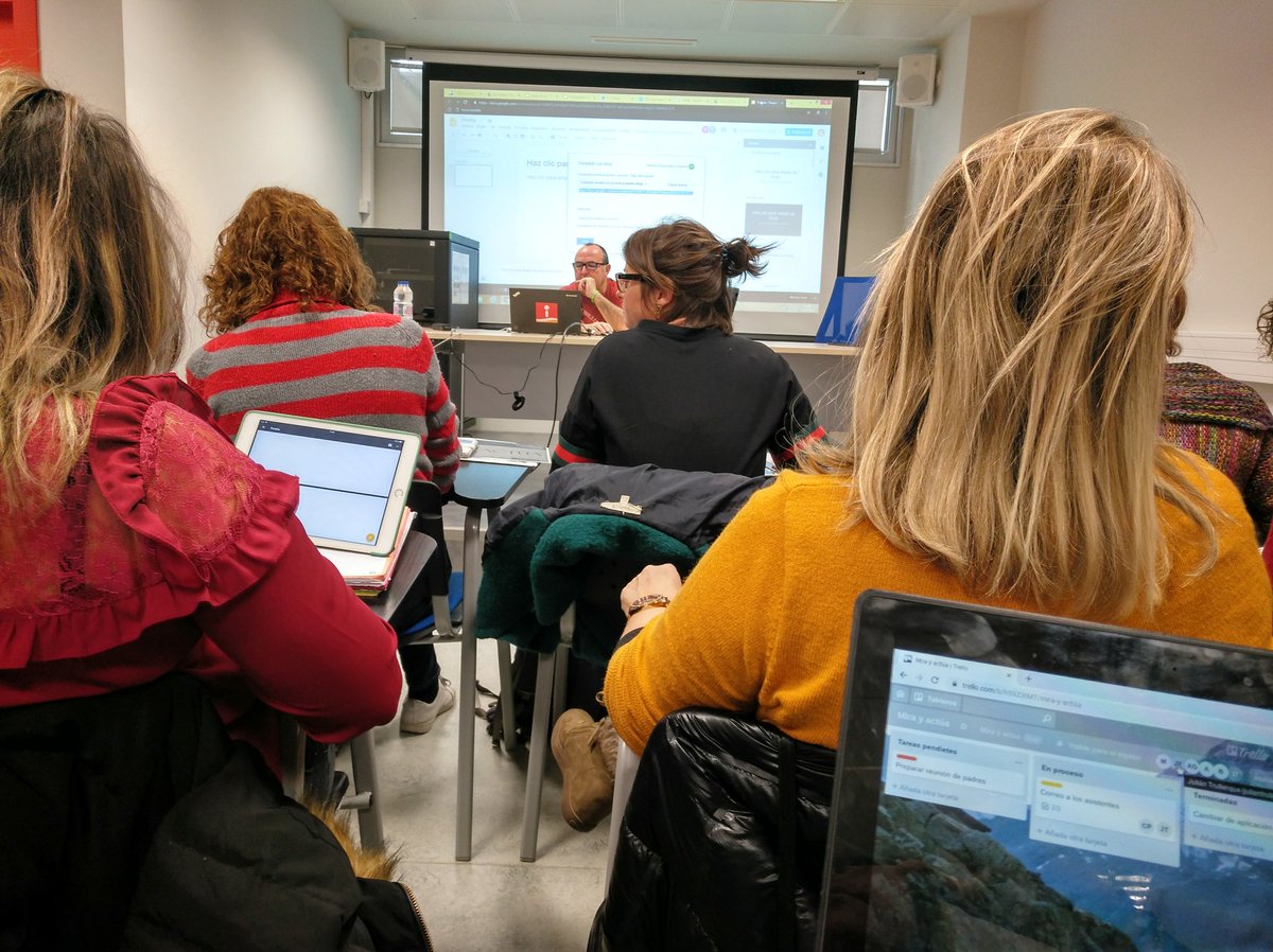 myrim8's tweet photo. Descubriendo Trello y https://t.co/nxUbSOEkgM en #mirayactua con @Louvl70 y @jutruan https://t.co/UZCkZMFUjN