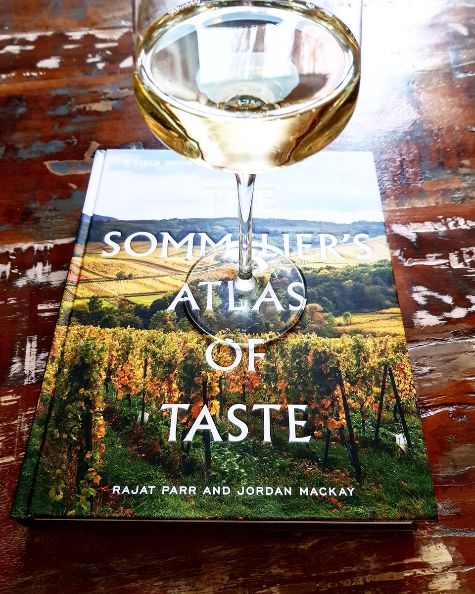 Wijndummy's tweet photo. So happy with this #book! 'The Sommelier's Atlas of Taste' describes the main wine regions in the world and describes how to tell the wine styles apart. For instance: how to distinguish Puligny from Meursault?👩‍🏫📖 #book #wine #wineregions #worldofwine #learning #winelife https://t.co/Cy4UiGwdxK