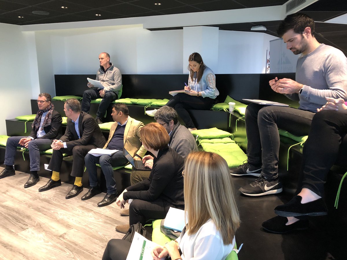 TechstarsParis's tweet photo. Pitches des intrapreneurs de @GEFCO_Group terminés. Quels seront les 2 projets sélectionnés pour faire partie du #TsBootcamp ? La réponse bientôt...@techstars https://t.co/p90MJzrKWR