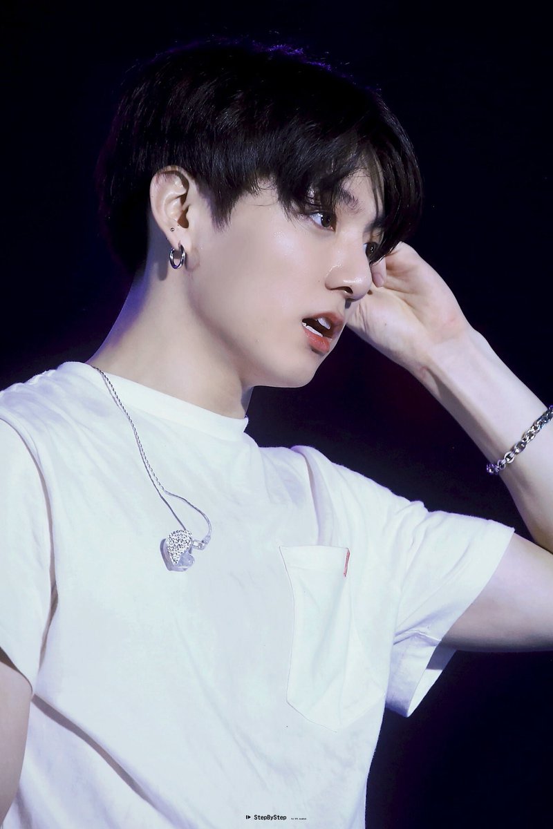 mo_leak's tweet photo. Jungkookie🐰💞 #방탄소년단 #BTS_twt  #JeonJungkook @BTS_twt https://t.co/hZb7WUb49Z