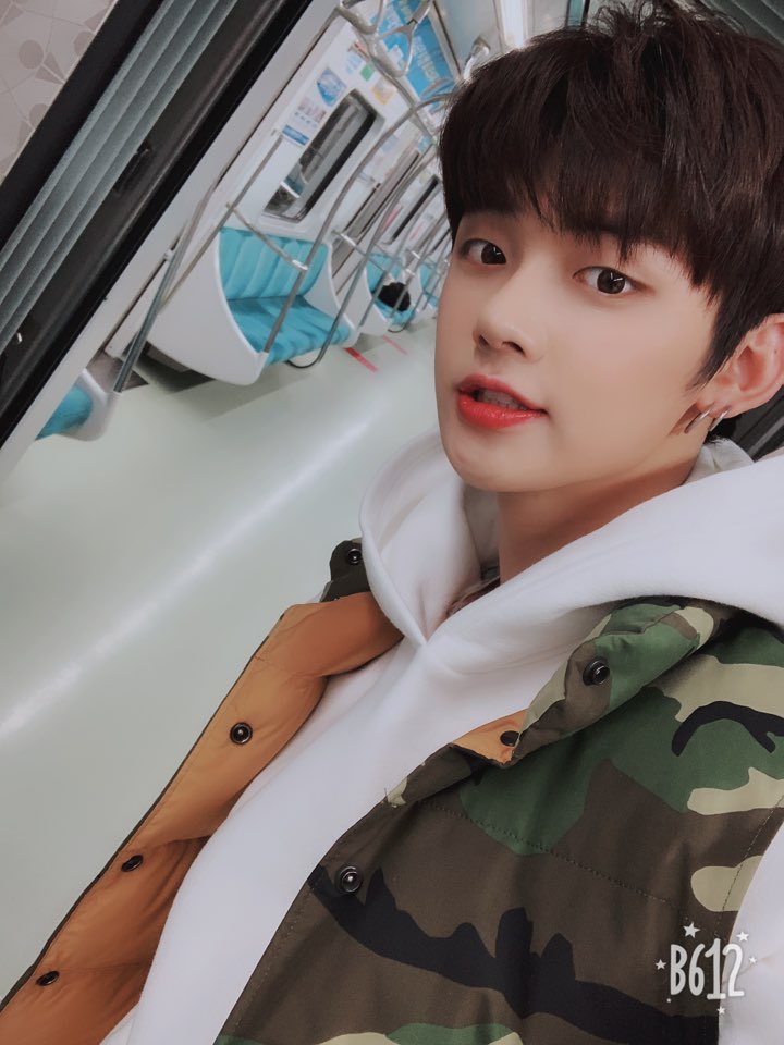 TXT_members tweet picture