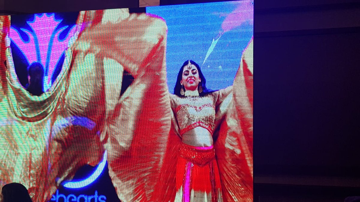 DesiBravehearts's tweet photo. Smashing it again at Scotland Pakistan Fashion Week 
Tribute to @dreamgirlhema dream girl with golden wings 
Choreographed by Pratap Shetty https://t.co/JqjpgYz1C5