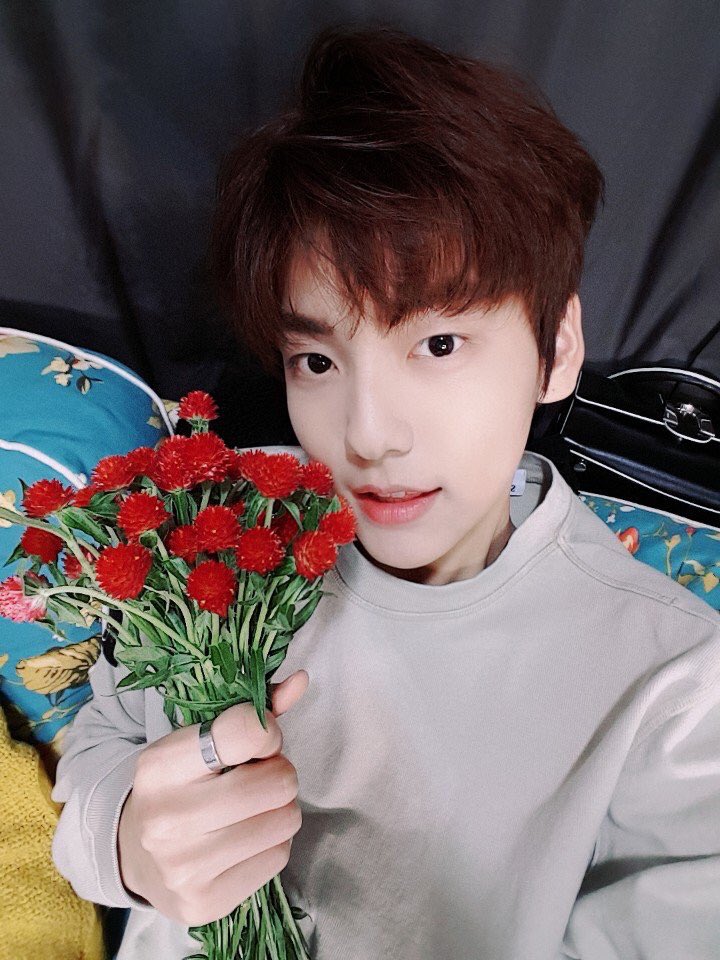 TXTPORTUGAL1's tweet photo. @TXT_members https://t.co/RiulJXfVJU