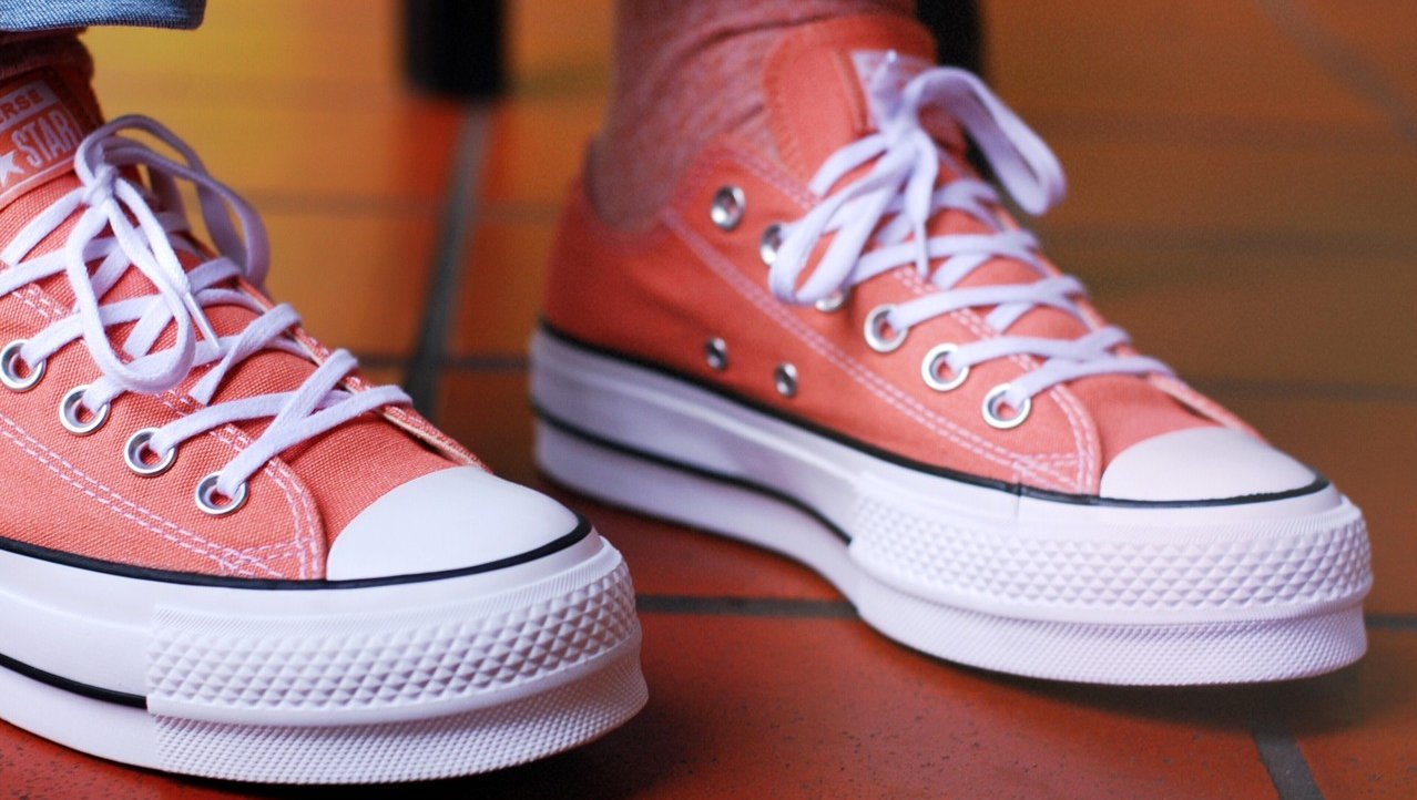 Desert peach converse best sale