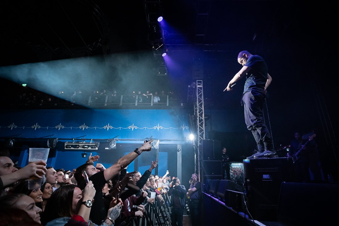 andrewbenge's tweet photo. Up close with @mikeskinnerltd sometime last week at @o2academyleeds 
#
#
Definitely wasn’t last night 👍🏻 #thestreets #mikeskinner #o2academy #leeds #gig #music #musicphotography #shotfor #o2academyleeds #originalpiratematerial #fit #dryyoureyes #canon #canonphotography https://t.co/JpqSskTz3l