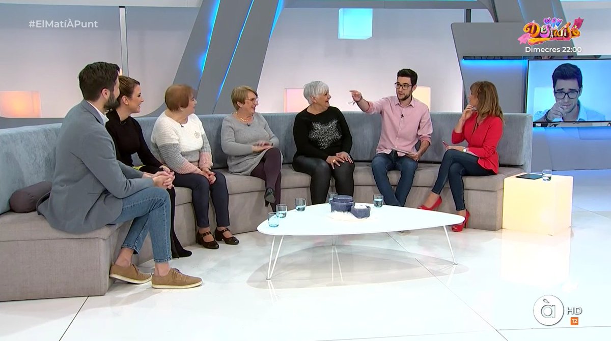 elmatiapunt's tweet image. A espai, que Lluís Cascant ve hui amb el monyo engominat i amb moltes pífies sota el braç! Tornen les aparicions fantasmals al plató 😱😱😱
#ElMatíÀPunt #pífies