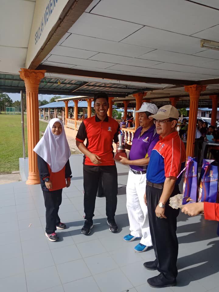 twt_samura's tweet photo. Kejohanan Merentas Desa Peringkat SM Sains Muar Tahun 2019 telah selamat dilaksanakan pada petang ini. Keputusannya,
1. Johan Bahagian Perempuan - Pujangga
2. Johan Bahagian Lelaki - Sarjana
3. Naib Johan Keseluruhan - Pujangga
4. Johan Keseluruhan - Sarjana https://t.co/VWO4Ol5NZ0