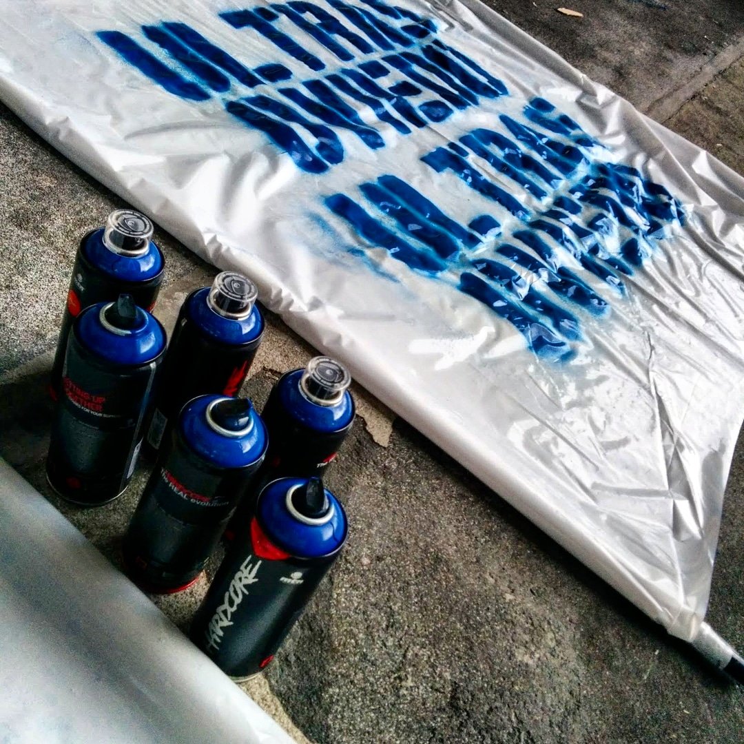 DEFFotos's tweet photo. Horas de trabajo, minutos de gloria.
#symmachiarii #SdTO #sm94 #ultrasoviedo #ultras #realoviedo #oviedo #carlostartiere https://t.co/0R2I93Km5B