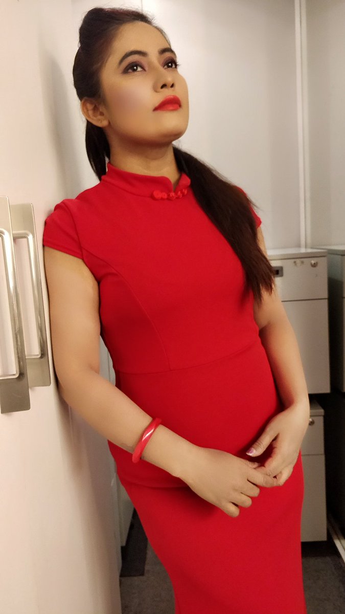 suguna_n's tweet image. hi good evening #redismycolor #myfavorite #lovetheoutfit  C you  all with colourful film news .. #cinemahumgama  #Suguna  @suvarnanewstv at 6.30pm  @suguna_n