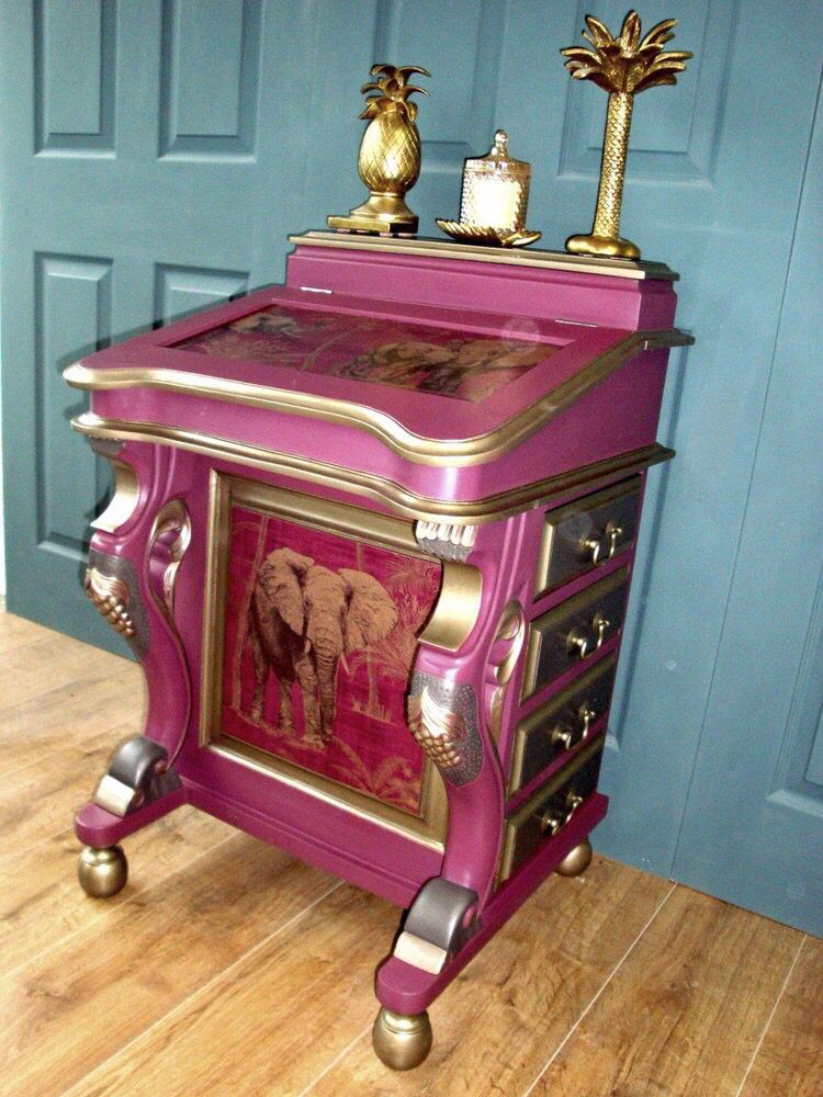 TheHouseofUp's tweet photo. Congrats to last nights #UpcycledHour #UPCollective #Top3RTdImage winners: No. 3 @SirenDesignsWey’s amazing bureau, No. 2 @dollydiditLDN’s fab cabinet & No. 1 a #Nixie clock from @BadDogDesigns_ that just gave a new meaning to WOW! Great to see such stunning premium #upcycling https://t.co/huFrxX7P6r