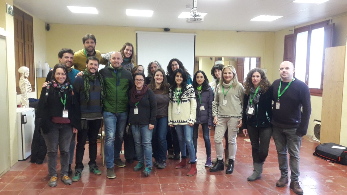 paufolchsax's tweet photo. Foto "finish" dels centres del @SSTTMVO del programa d'innovació #STEAMcat a la #STEAMcatC2... Equipaaasuuuu!!💪💪😎😎 @INS_Pla_Marcell @Ins5Senies institutelvern... https://t.co/RVFF7hxhcW