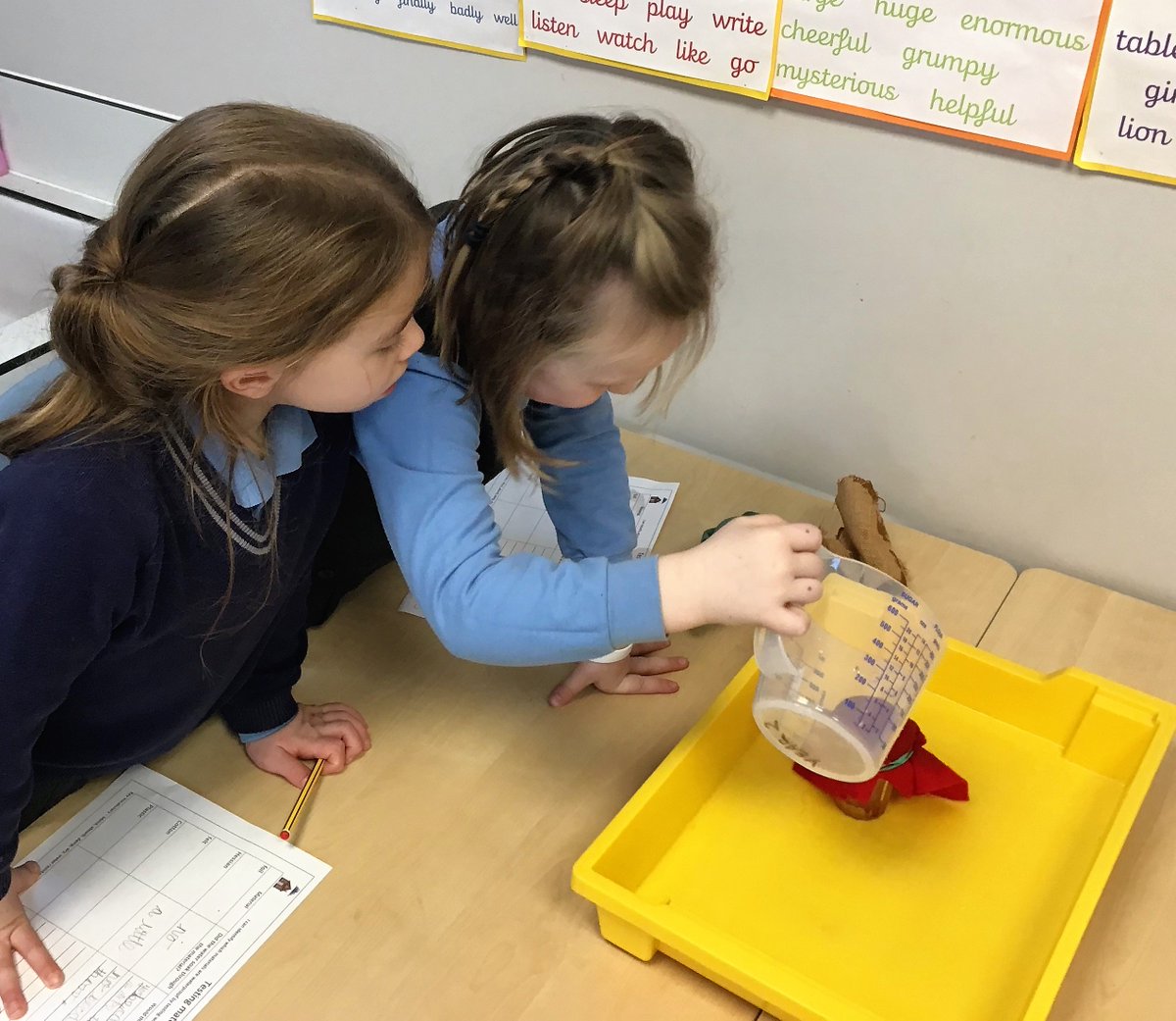 TownCloseSchool's tweet image. Year 2 have been carrying out some experiments to explore the water resistance of a range of materials.
#science #enquiringminds #experiments