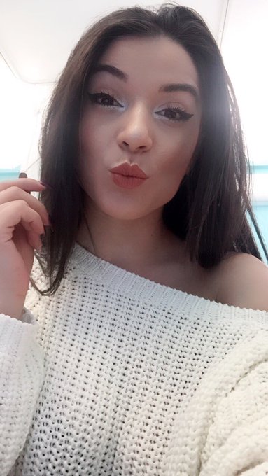 Hey, my dears! ☺️ Sadly i have to announce that at the end of this week i will leave RossCharleen&rsquo;s account<a href="/tag/lifeinred"class="tags"><span>#lifeinred</span></a>