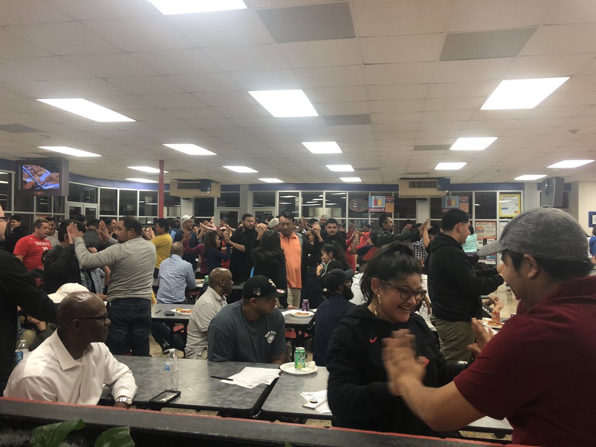 Mr_Posada_'s tweet image. Successful launch of @Hambrick_Hawks Watch DOGS! “It’s easier to follow when our hearts are connected.” Loved this quote. #MaleRoleModels #WatchDOGS #ConnectedHearts