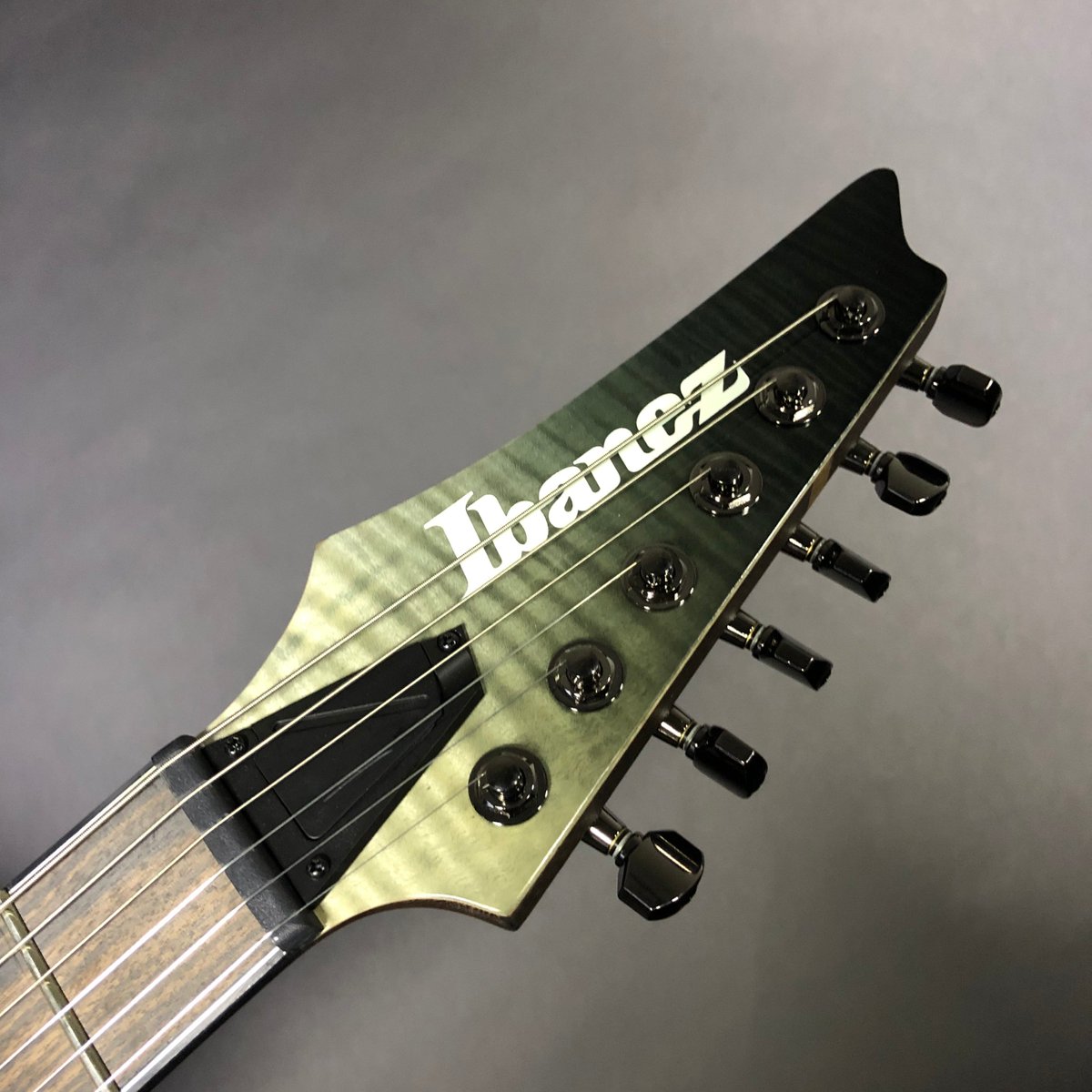 One of our new releases for 2019, have you seen the stunning S61AL in Black Mirage Gradation finish?

#ibanez #ibanezuk #sseries
