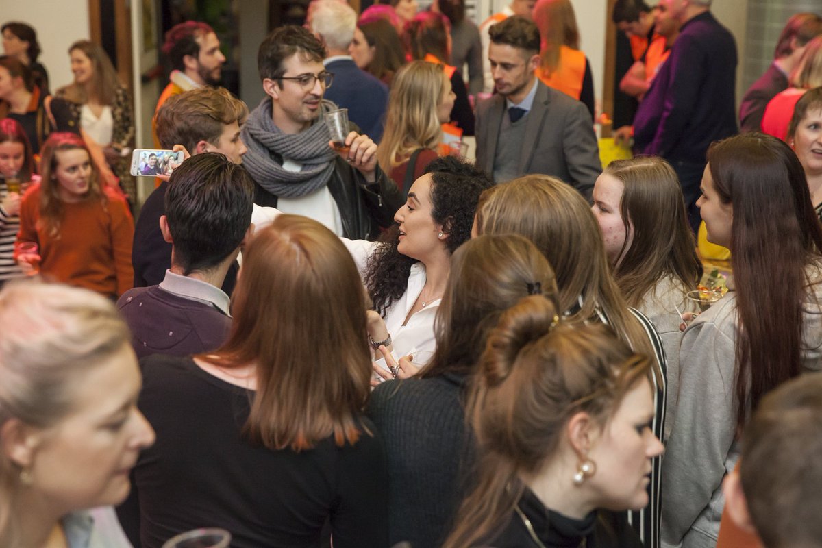 Madeby020's tweet photo. #Throwbackwednesday
Alweer een week geleden stonden alle Made by 020 studenten te shinen op het Eindevent. 🎈Hierbij sfeerimpressie van deze fantastische avond.
Nogmaals dank aan alle bedrijven die dit mogelijk hebben gemaakt.🙏 https://t.co/JlD9h6UZZk