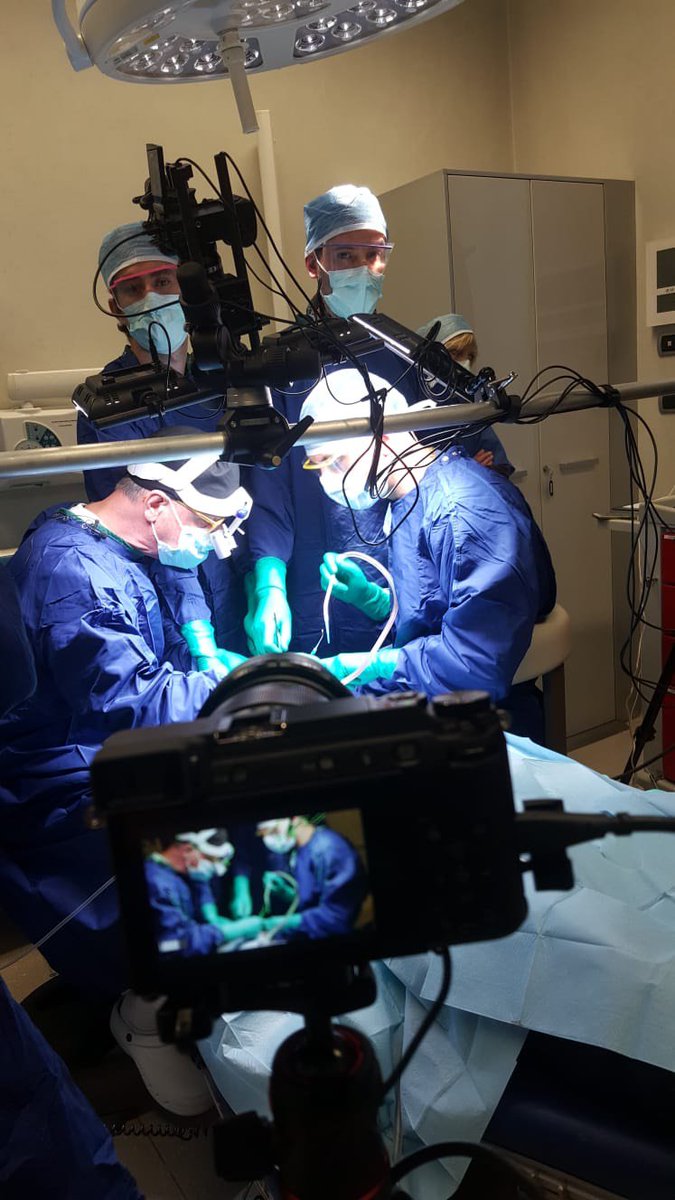 osteocom's tweet photo. ✅The Live Streaming is over.
🗣It's now time to comment the surgery with Prof. Testori.
#osteocom #livestreamingsurgery #Testori https://t.co/OfHuu9sFY0
