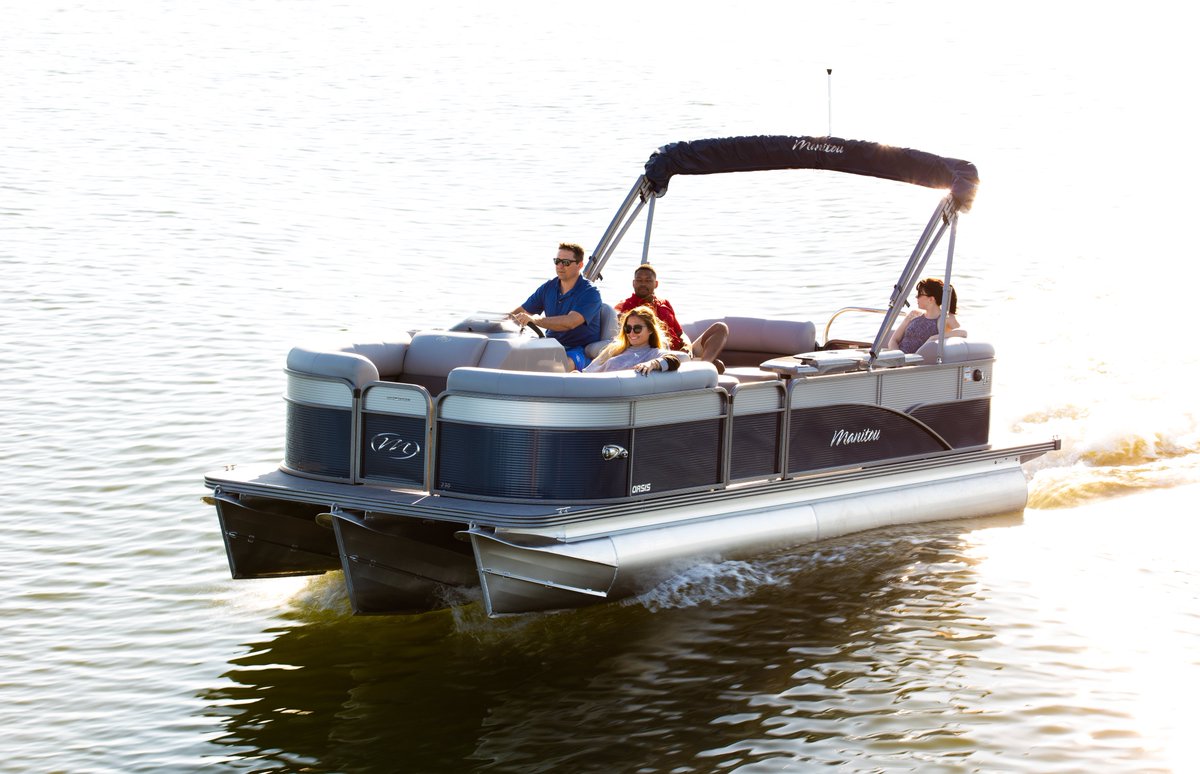 Manitou Pontoon Boat tweet media